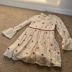 Beautiful dress perfect for any occasion .